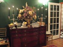 The formal dining room at Cheesecake Farms