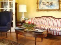 The formal parlour at Cheesecake Farms